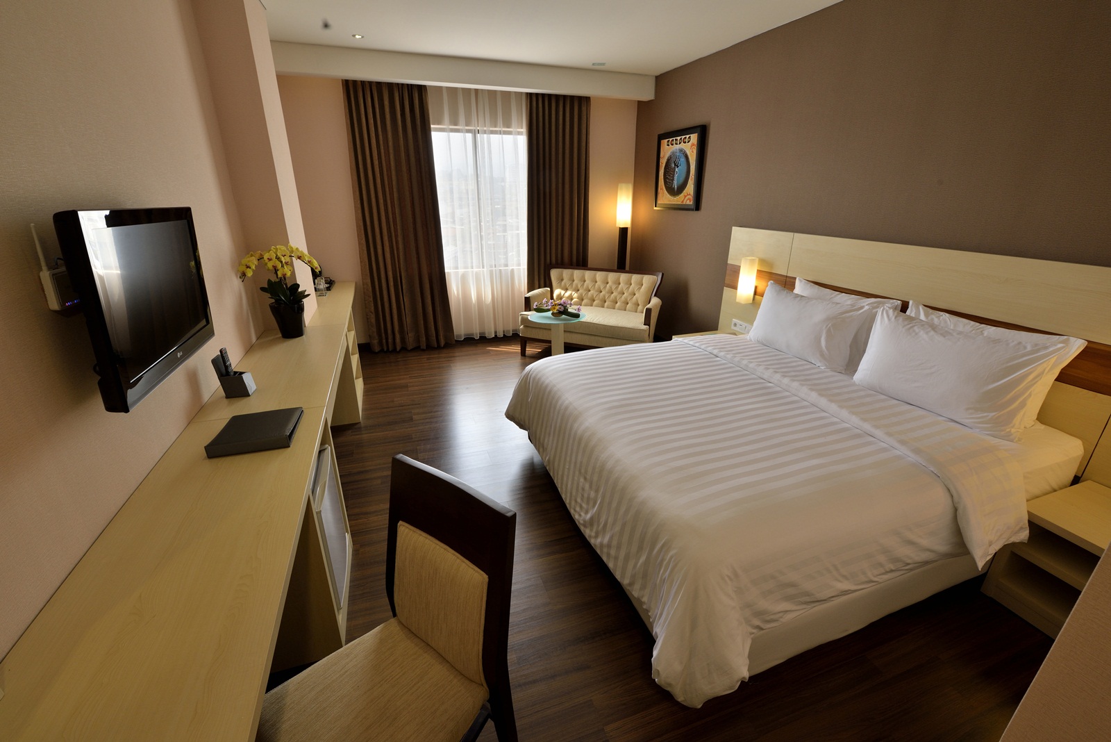 E. Deluxe room
