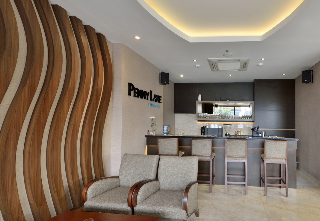 I. Penny Lane lounge-rsz